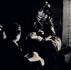 द गुड नेबर, 1919 1942 द्वारा अज्ञात
