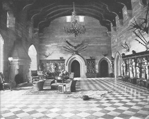 द ग्रेट हॉल, वारविक कैसल, वार्विकशायर, 1894। द्वारा अज्ञात