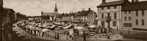 द मार्केट प्लेस, c1880। द्वारा अज्ञात