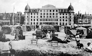 द ट्रॉविल पैलेस, ट्रॉविल, फ्रांस, c1920s द्वारा अज्ञात
