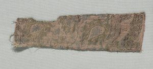 इतालवी गोथिक सिल्क के तीन टुकड़े, 1350-1399। द्वारा अज्ञात