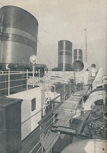 बरमूडा के सम्राट के तीन फ़नल, फर्नेस विथ लक्जरी लाइनर, 1937 द्वारा अज्ञात