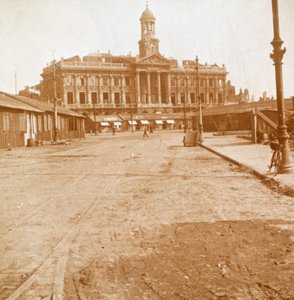 टाउन हॉल और मुख्य वर्ग, कंबराई, उत्तरी फ्रांस, c1914-c1918। द्वारा अज्ञात