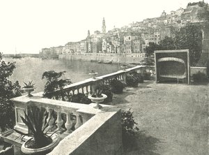 खाड़ी, मेंटन, फ्रांस से शहर का दृश्य, 1895। द्वारा अज्ञात