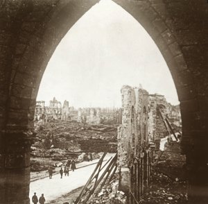 खंडहर में Ypres, फ़्लैंडर्स, बेल्जियम, c1914-c1918 द्वारा अज्ञात
