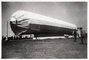 जर्मनी के गोएपिंगन में ज़ेपेलिन एलजेड 5, 1909 1933 द्वारा अज्ञात