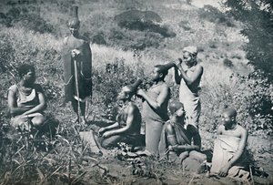 ज़ुलु बालिकाएँ, 1912 द्वारा अज्ञात