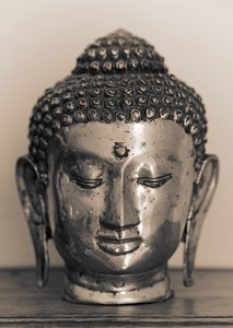 बुद्ध के प्रमुख द्वारा अज्ञात अज्ञात