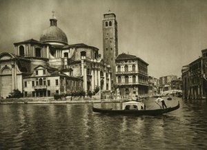 Cannaregio के पड़ोस में सेंट जेरेमिया (सैन जेरेमिया) के चर्च के सामने ग्रांड कैनाल में एक गोंडोला। विल्हेम बोडे द्वारा वेनिस फोटोग्राफी द्वारा अज्ञात
