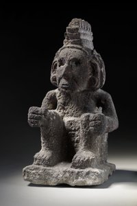 Macuilxochitl की एक एज़्टेक पत्थर की आकृति, c.1200-1521 द्वारा अज्ञात