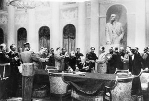 शांति के नाम पर 'सोवियत कलाकारों वी, विख्तिन्स्की, बी, ज़ुकोव, ई, लेविन, एल, चेर्नोव, और एल, शमतकोव द्वारा एक पेंटिंग, पेंटिंग में दोस्ती, गठबंधन और आपसी सहायता की संधि पर हस्ताक्षर को दर्शाया गया है। सोवियत संघ और चीनी लोग द्वारा अज्ञात