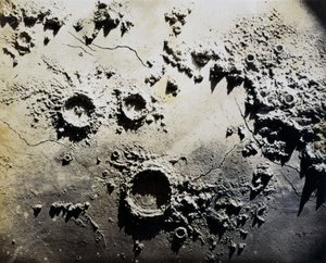 चंद्र क्रेटर द्वारा अनजान कलाकार