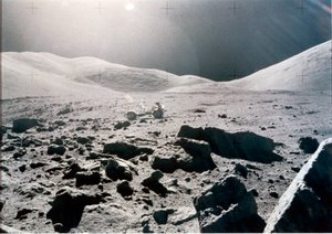 मानवयुक्त अंतरिक्ष उड़ान, संयुक्त राज्य अमेरिका, अपोलो १५ चंद्र सतह का मनोरम दृश्य, अपोलो १५ द्वारा अज्ञात