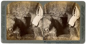 प्रवेश द्वार के साथ एक मकबरा लुढ़क गया, यरूशलेम, 1901 द्वारा अंडरवुड और अंडरवुड
