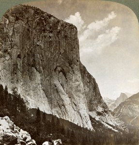 एल कैपिटन और हॉफ डोम, योसेमाइट वैली, कैलिफोर्निया, यूएसए, 1902 द्वारा अंडरवुड और अंडरवुड