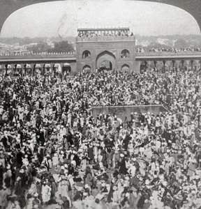 जुम्मा मस्जिद, दिल्ली, भारत, 1903 के न्यायालय में। द्वारा अंडरवुड और अंडरवुड