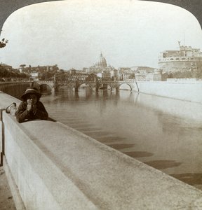 द रिवर टीबर, कैलेण्डर संत एंजेलो और सेंट पीटर्स बेसिलिका, रोम, इटली। द्वारा अंडरवुड और अंडरवुड