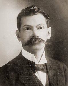डॉ। फ्रांसिस्को बर्ट्रेंड बाराहोना की पोर्ट्रेट c.1910