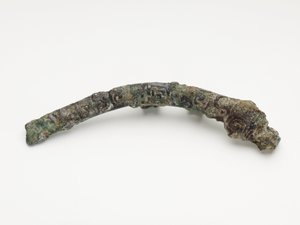फिटिंग (टुकड़ा) द्वारा अज्ञात कलाकार