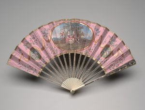 एक "डोमिनो" ग्राउंड पर एक देहाती दृश्य के साथ प्रशंसक तह, c.1770s-80 (डबल पेपर लीफ, आइवरी, गिल्डिंग, मदर-ऑफ-पर्ल और पेस्ट रत्नों पर गौचे और वॉटरकलर) द्वारा अज्ञात कलाकार