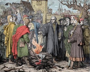 मार्टिन लूथर (1483-1546) एक विटनबर्ग पोप लियोन एक्स द्वारा किए गए बहिष्कार के बुलबुले को जलाते हैं द्वारा अज्ञात कलाकार