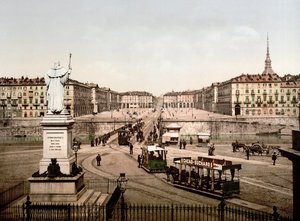 1890 में ट्यूरिन (टोरिनो), इटली में पियाज़ा विटोरियो इमानुएल द्वारा अज्ञात कलाकार