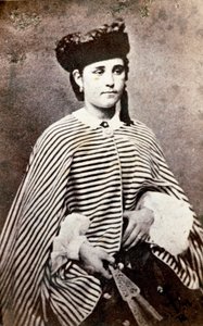 टेरेसिता गैरीबाल्डी (1845-1903) का पोर्ट्रेट, इतालवी देशभक्त की बेटी और रिसोर्गिमेंटो ग्यूसेप गैरीबाल्डी (1807-1882) और उनकी पहली पत्नी अनीता (1821-1849) के नायक। फोटोग्राफी निजी संग्रह द्वारा अज्ञात कलाकार
