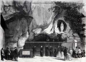 हाई पाइरेनीज़ में लूर्डेस की गुफा का दृश्य जहां 1858 में वर्जिन बर्नाडेट सोबिरस (1844-1879) को दिखाई दिया, जो वर्तमान तीर्थ स्थान है। 19वीं सदी की नक्काशी द्वारा अज्ञात कलाकार