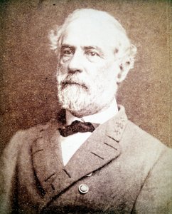 जनरल ली (1807 - 1870) का पोर्ट्रेट, जिन्होंने उत्तरी वर्जीनिया टियर की कमान संभालकर गृहयुद्ध में भाग लिया था। द्वारा अज्ञात फोटोग्राफर
