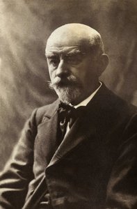 लेखक और साहित्यिक आलोचक जोरिस कार्ल हुइसमैन्स (1848-1907) का पोर्ट्रेट। फोटोग्राफी, 19 वीं सदी के अंत में। द्वारा अज्ञात फोटोग्राफर