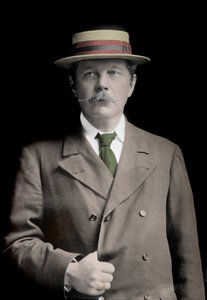 सर आर्थर कॉनन डॉयल (1859-1930) का पोर्ट्रेट, अंग्रेजी लेखक, "शर्लक होम्स" के चरित्र के निर्माता। द्वारा अज्ञात फोटोग्राफर