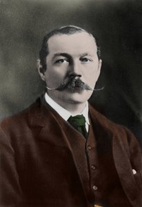 सर आर्थर कॉनन डॉयल (1859-1930) का पोर्ट्रेट, अंग्रेजी लेखक, "शर्लक होम्स" के चरित्र के निर्माता। द्वारा अज्ञात फोटोग्राफर