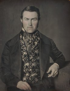 फ्लोरल वेस्ट में बैठा हुआ आदमी, 1840-50 के दशक में द्वारा फ्रेडरिक लैंगहेम
