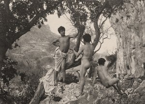 नर नग्न जुराब का अध्ययन, c.1900 द्वारा Baron Wilhelm von Gloeden