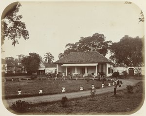  द्वारा वुडबरी और पेज
