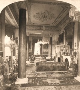 ड्राइंग रूम, क्वीन विक्टोरियास मरीन रेसिडेंस, ओसबोर्न हाउस, IOW, 1900। द्वारा वर्क्स एंड सन स्कल्पचर स्टूडियो