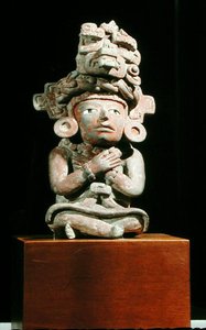 '13 सांपों' की जैपोटेक देवी के आकार में अंतिम संस्कार कलश, c.600-900 (सिरेमिक)
