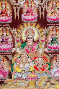 विष्णु की पत्नी लक्ष्मी समृद्धि, सौभाग्य और सौंदर्य की देवी हैं। द्वारा . .