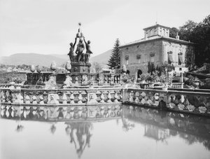 Viterbo के बाहरी इलाके में Bagnaia में Villa Lante में मुख्य फव्वारा। द्वारा स्कूल कैनेडियन