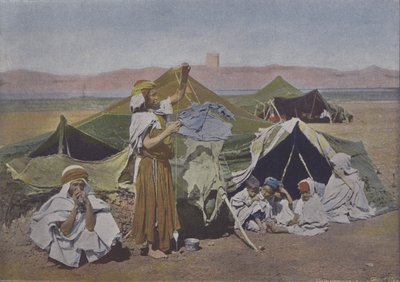 तम्बू के नीचे (रंगीन फोटो) द्वारा (बाद में) फ्रांसीसी फोटोग्राफर