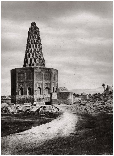 जुबैदा, बगदाद, इराक का मकबरा, 1925 द्वारा ए केरीम