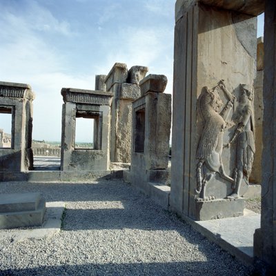 ज़ेरक्सस सिंहासन हॉल, पूरा हुआ c.480 ईसा पूर्व (देखें 179109) द्वारा एकेमेनिड