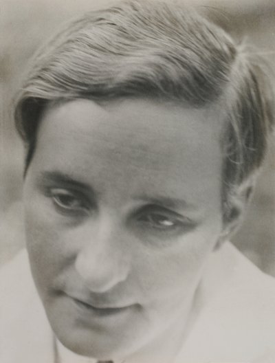 सेल्फ-पोर्ट्रेट, सीए 1931। द्वारा ऐने बर्मन