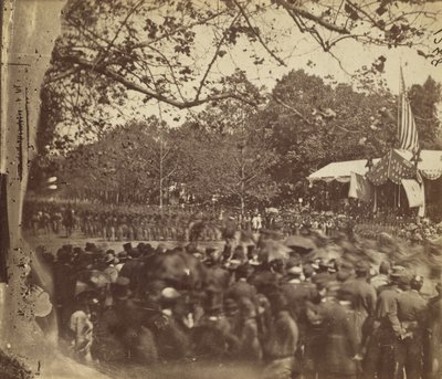 [ग्रैंड आर्मी रिव्यू, वाशिंगटन, डीसी], मई 1865। द्वारा अलेक्जेंडर गार्डनर