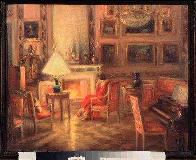 चिमनी के पास एक महिला के साथ आंतरिक भाग - अलेक्जेंडर श्रीडिन (श्रीडिन) (1872-1934) द्वारा कलाकृति, कार्डबोर्ड पर तेल द्वारा अलेक्जेंडर श्रेडिन