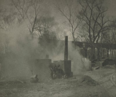 कैमरा वर्क: द डामर पेवर, न्यूयॉर्क, 1892। द्वारा अल्फ्रेड स्टिग्लिट्ज़