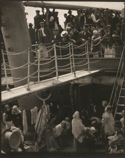 द स्टीयरेज, 1907, 1915 में छपा। द्वारा अल्फ्रेड स्टिग्लिट्ज़