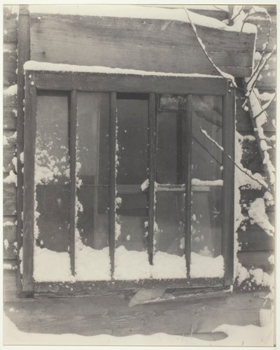 विंडो: वुड, ग्लास, स्नो, 1923। द्वारा अल्फ्रेड स्टिग्लिट्ज़