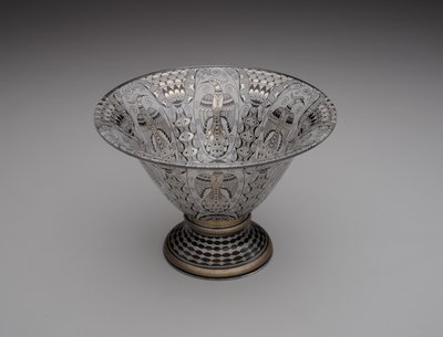 बाउल, c.1914-15 (तामचीनी, सोने का पानी चढ़ा, और ब्रोंज़ाइट-फिनिश ग्लास) द्वारा अल्फ्रेड वाल्टर