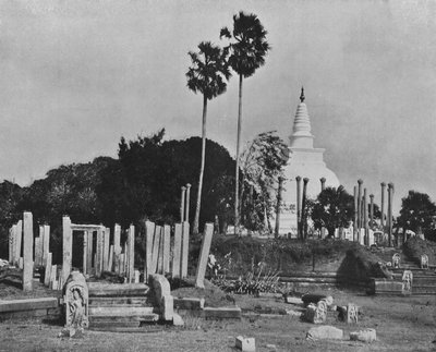 अनुराधापुरा के बर्बाद शहर। थुपराम दगोबा, c1890, 1910 द्वारा अल्फ्रेड विलियम अमैंडस प्लेट